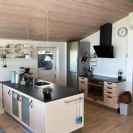 7 Person In Hojslev-by Traum *